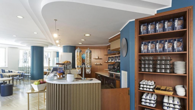 Paste in Pescara: de la 275 euro cazare 3 nopti cu mic dejun+ transport avion+ toate taxele