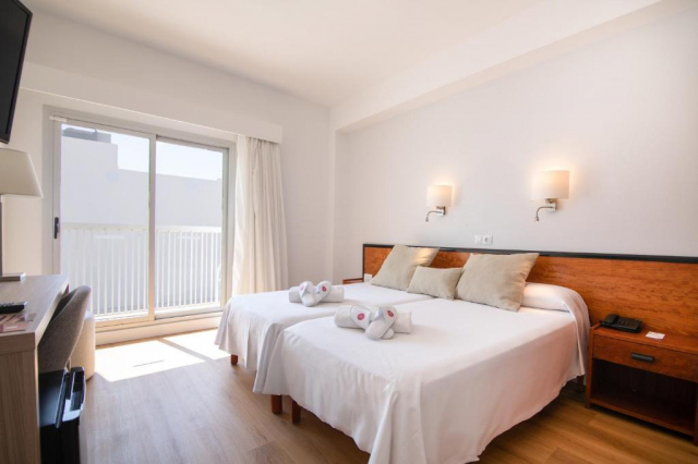 ULTRA LAST MINUTE PALMA MALLORCA 3*** DEMIPENSIUNE JS MIRAMAR ZBOR DIN CLUJ NAPOCA CU TAXE INCLUSE