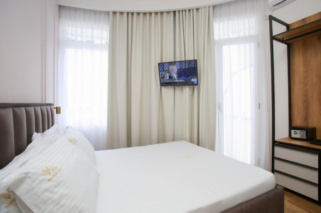 ALBANIA 575 EURO/PERS PLECARE 10.06 DIN BUCURESTI -  Vala Boutique Hotel 