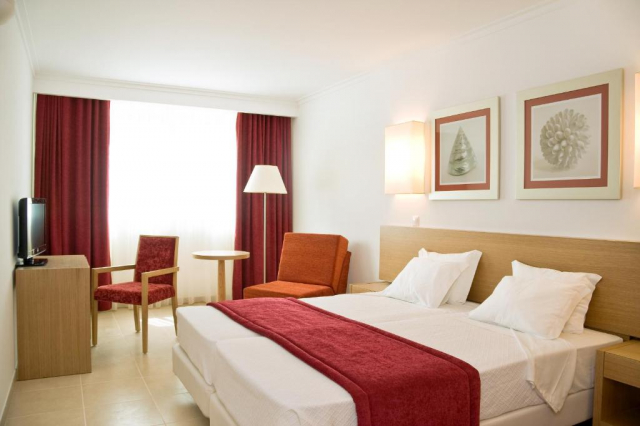 ULTRA LAST MINUTE PLAJA PORTUGALIA 4****DEMIPENSIUNE MONTE GORDO SPA ZBOR DIN OTOPENI CU TAXE INCLUSE