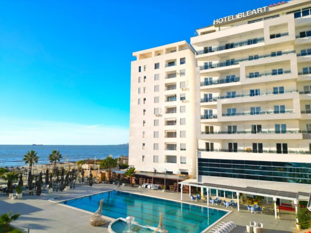 ALBANIA 617  EURO/PERS PLECARE 10.06 DIN BUCURESTI -  Bleart Hotel   
