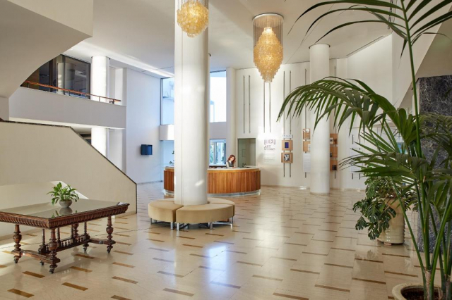 Paste in Kavala la hotel Lucy 5* 