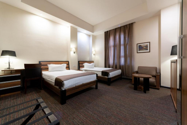 City break la Erevan: de la 230 euro cazare 3 nopti cu mic dejun+ transport avion+ toate taxele 