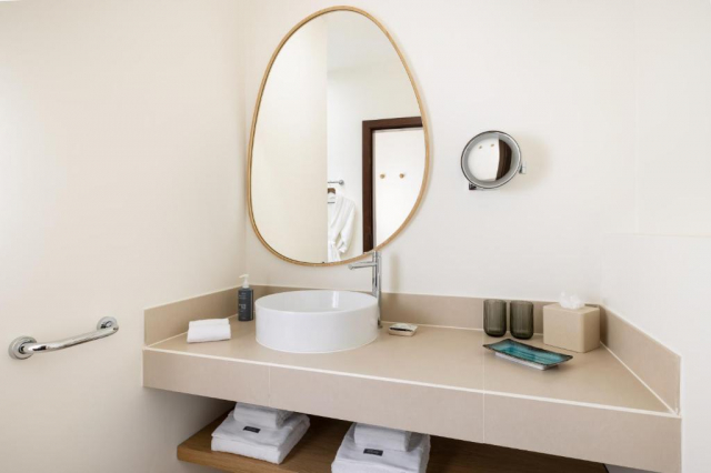 ULTRA LAST MINUTE  DELUXE PE PLAJA PORTUGALIA 5***** WESTIN SALGADOS ZBOR DIN OTOPENI CU TAXE INCLUSE