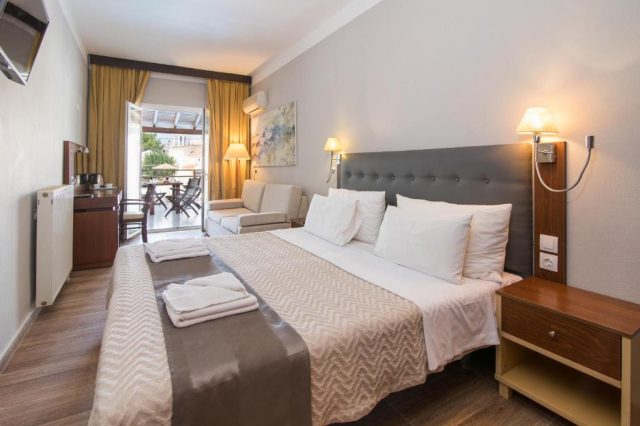 Sejur in Corfu: de la 390 euro cazare 5 nopti cu mic dejun+ transport avion+ toate taxele 