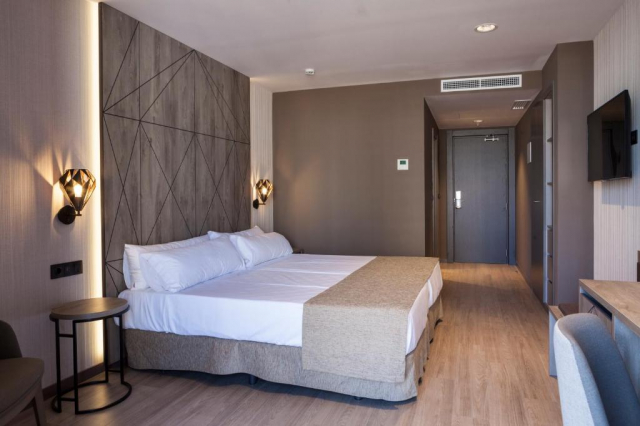 ULTRA LAST MINUTE BENIDORM 4**** DEMIPENSIUNE BRISTOL  ZBOR DIN CLUJ NAPOCA CU TAXE INCLUSE