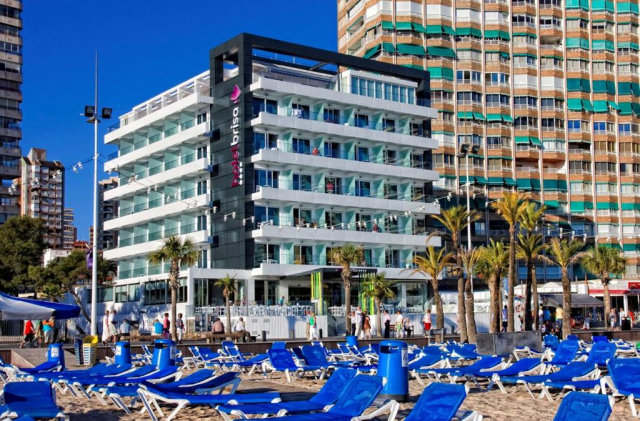 ULTRA LAST MINUTE PE PLAJA BENIDORM 4**** DEMIPENSIUNE BRISA  ZBOR DIN CLUJ NAPOCA CU TAXE INCLUSE