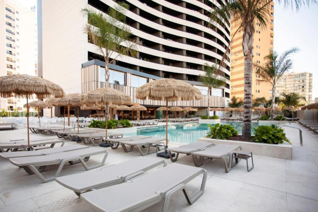 ULTRA LAST MINUTE PE PLAJA BENIDORM 4**** DEMIPENSIUNE PRIMAVERA ZBOR DIN CLUJ NAPOCA CU TAXE INCLUSE