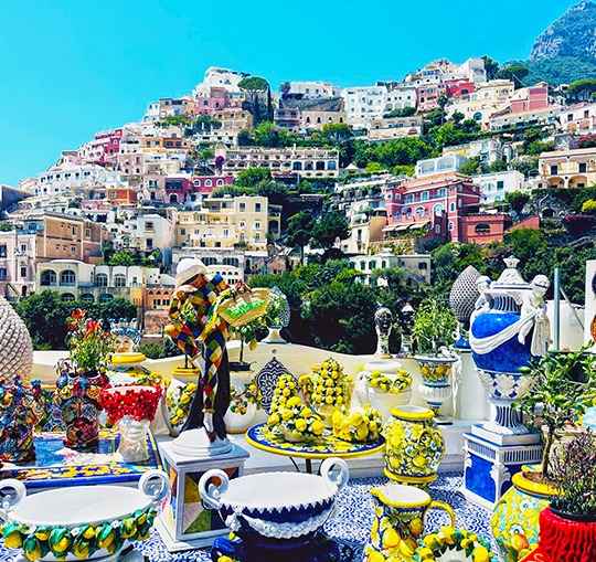 Seniori/nonseniori NAPOLI si COASTA AMALFITANA - 7 nopti cu demipensiune + bilet avion Bucuresti + taxe aeroport + excursie