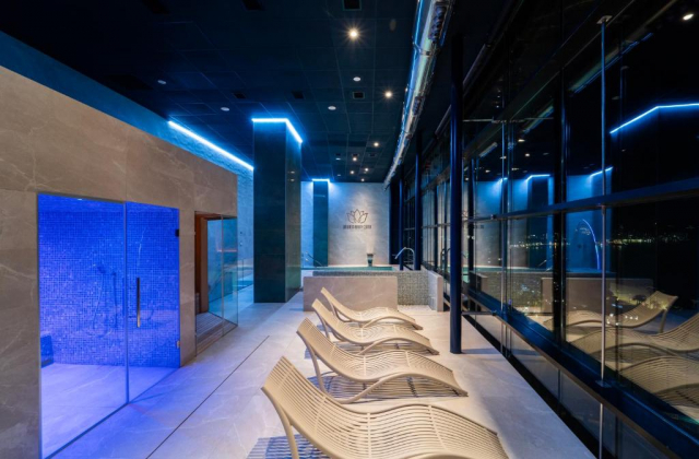 Sejur in Benidorm: 475 euro cazare 7 nopti cu demipensiune+ transport avion+ toate taxele