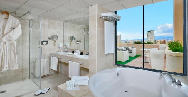 ULTRA LAST MINUTE PE PLAJA BENIDORM 4**** MELIA BENIDORM ZBOR DIN CLUJ NAPOCA CU TAXE INCLUSE