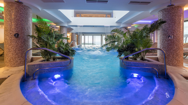 PASTE ULTRA LAST MINUTE LA CASTELNOR 4* MIC DEJUN LA 1910 LEI/PERS