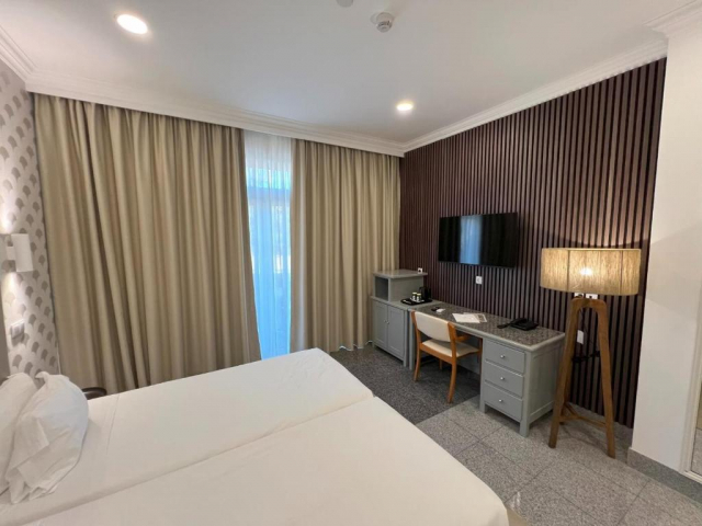 ULTRA LAST MINUTE PLAJA PORTUGALIA 4**** DEMIPENSIUNE MARITUR ZBOR DIN OTOPENI CU TAXE INCLUSE