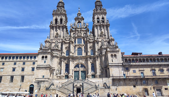 ULTIMELE LOCURI GALICIA, SPANIA, SENIOR VOYAGE, AVION DIN BUCURESTI, LA HOTEL DE 4*, LA TARIFUL DE 885 EURO/PERS, DEMIPENSIUNE!