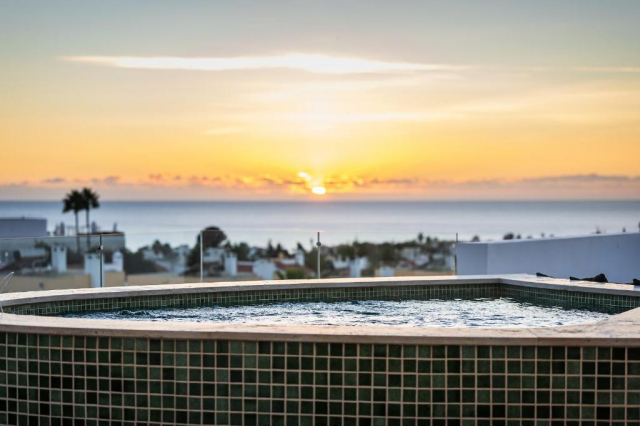 ULTRA LAST MINUTE PLAJA PORTUGALIA 4**** DEMIPENSIUNE CASTELO SUITES ALGARVE ZBOR DIN OTOPENI CU TAXE INCLUSE