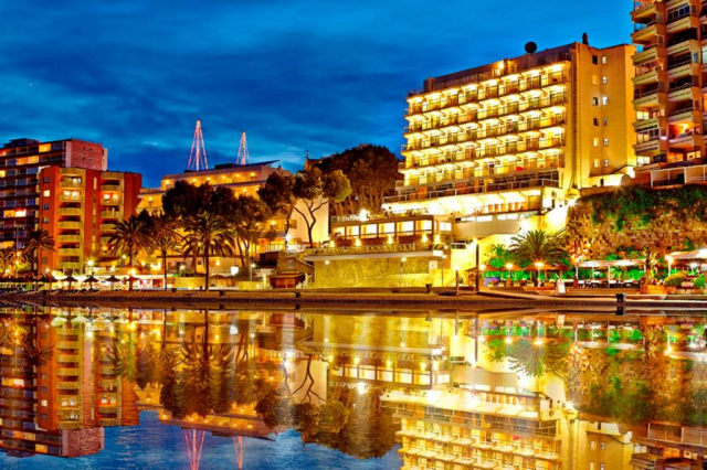 ULTRA LAST MINUTE PLAJA MALLORCA 4****DEMIPENSIUNE FLAMBOYAN CARIBE ZBOR DIN OTOPENI CU TAXE INCLUSE