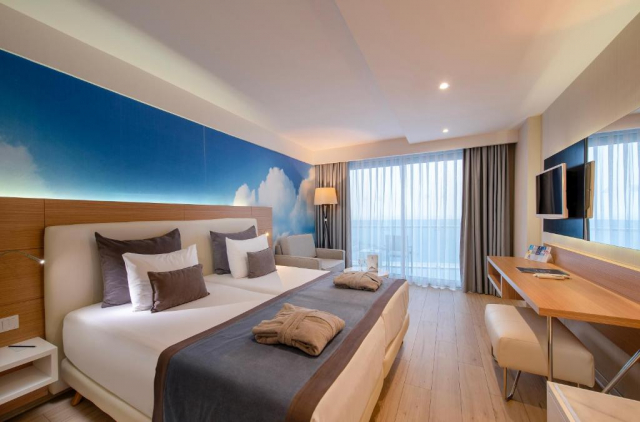 1 mai in Antalya: 415 euro cazare 7 nopti cu Ultra All inclusive+ transport avion+ toate taxele 