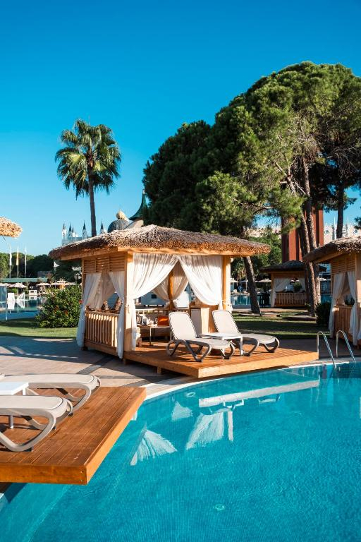 1 mai in Antalya: 525 euro cazare 7 nopti cu Ultra All inclusive+ transport avion+ toate taxele 