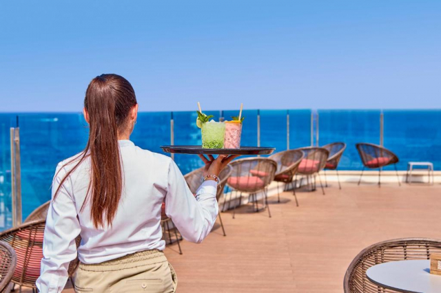 ULTRA LAST MINUTE PLAJA MALLORCA 4****DEMIPENSIUNE UNIVERSAL PERLA ZBOR DIN OTOPENI CU TAXE INCLUSE