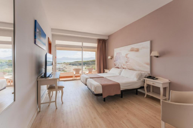 ULTRA LAST MINUTE PLAJA MALLORCA 3***DEMIPENSIUNE SON BAULO ZBOR DIN OTOPENI CU TAXE INCLUSE