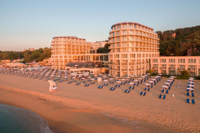 1 mai cu Ultra All inclusive la hotel Azalia 4* 