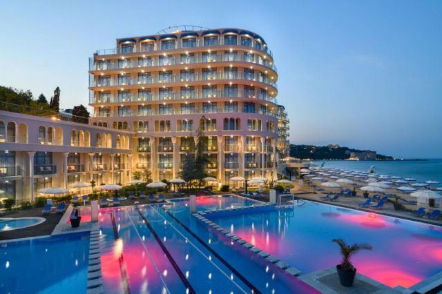 1 mai cu Ultra All inclusive la hotel Azalia 4* 