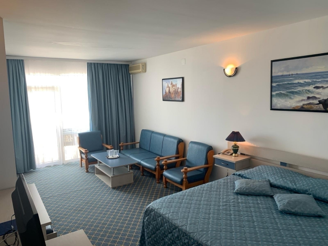 1 mai cu All inclusive la Palace Beach Resort 4* 