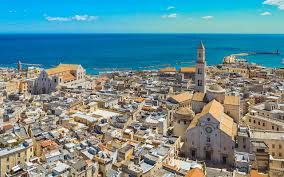 CITY BREAK BARI CU ZBOR DIN CLUJ ✈️