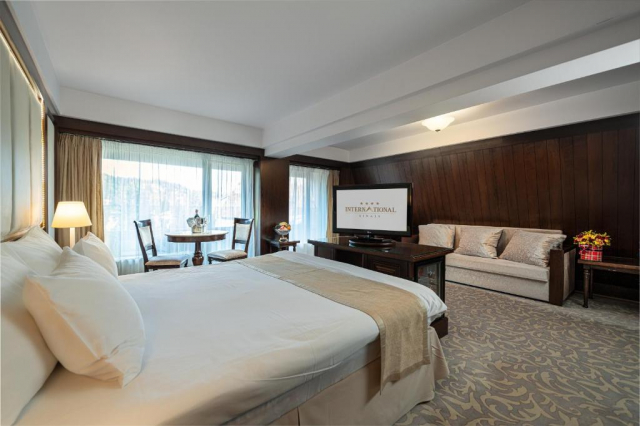 1 mai in Sinaia la hotel International 4* 