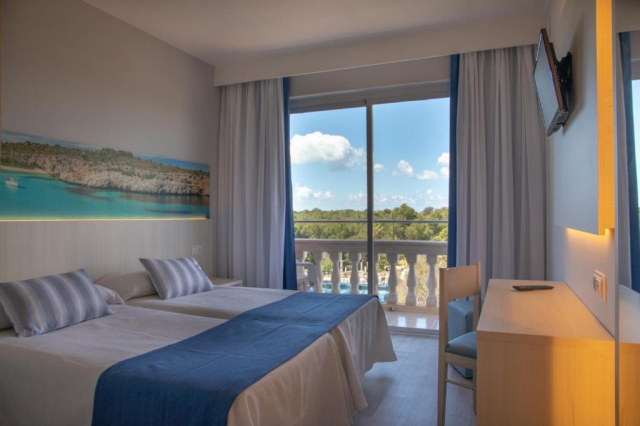 ULTRA LAST MINUTE PLAJA MALLORCA 3*** ONA LUNA PARK ZBOR DIN OTOPENI CU TAXE INCLUSE