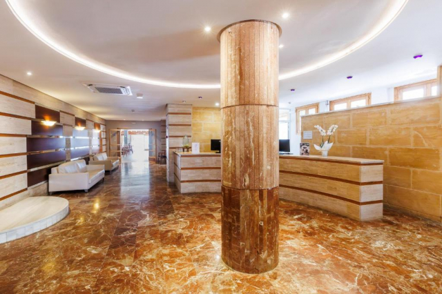 ULTRA LAST MINUTE PLAJA MALLORCA 3*** DEMIPENSIUNE O7 COLOMBO ZBOR DIN OTOPENI CU TAXE INCLUSE