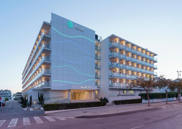 ULTRA LAST MINUTE PE PLAJA IN PALMA DE MALLORCA ALUA LEO  4****DEMIPENSIUNE ZBOR DIRECT DIN OTOPENI CU TAXE INCLUSE