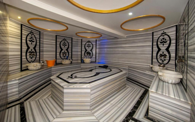 Ultimile locuri program 1 Mai la Istanbul