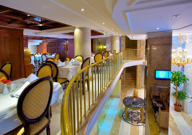 Ultimile locuri program 1 Mai la Istanbul