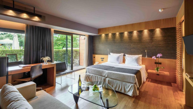 1 mai in Alexandroupoli la Alexander Beach Hotel 5* 