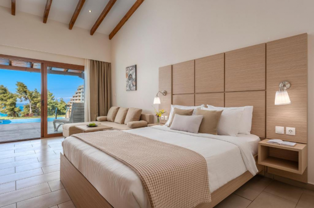 1 mai in Halkidiki la Alia Palace Luxury Hotel 5* 