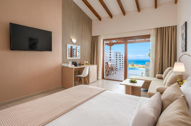 1 mai in Halkidiki la Alia Palace Luxury Hotel 5* 