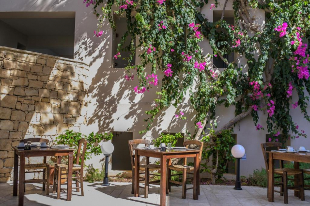 Sejur in Creta: 385 euro cazare 7 nopti cu mic dejun+ transport avion+ toate taxele