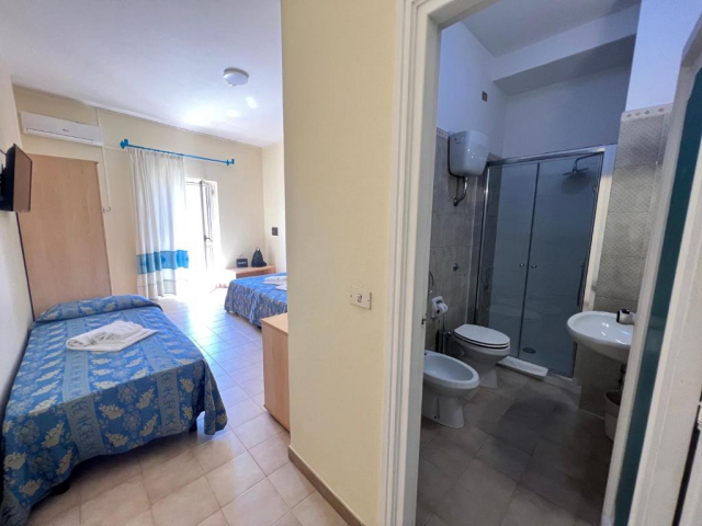 ULTRA LAST MINUTE SARDINIA 4**** RIVIERA  HOTEL ZBOR DIN OTOPENI CU TAXE INCLUSE