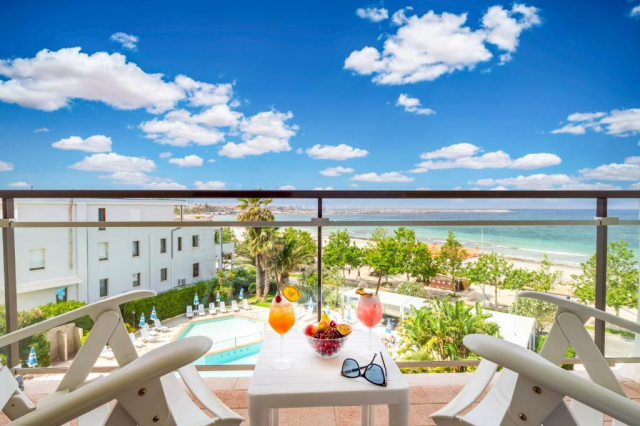 ULTRA LAST MINUTE SARDINIA 3***  HOTEL FLORIDA  ZBOR DIN OTOPENI CU TAXE INCLUSE