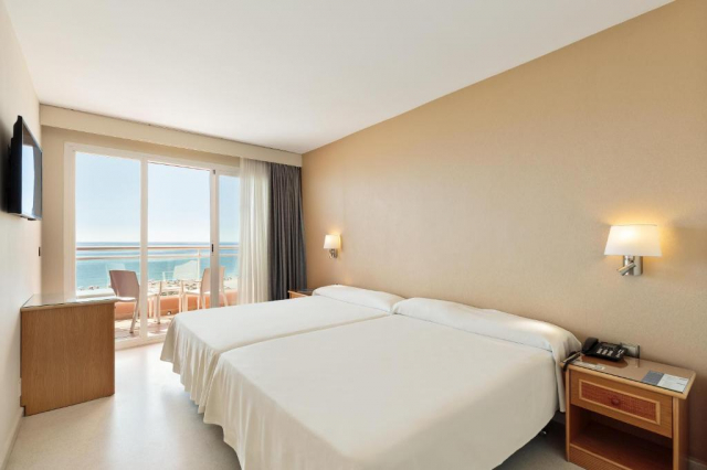 ULTRA LAST MINUTE MALAGA 7 NOPTI CAZARE CU DEMIPENSIUNE 4****BEST ROQUETAS ZBOR DIN OTOPENI CU TAXE INCLUSE