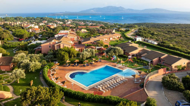 ULTRA LAST MINUTE SARDINIA 4****DEMIPENSIUNE CALA ROSA ZBOR DIN OTOPENI CU TAXE INCLUSE