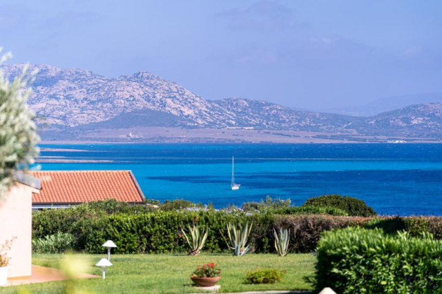 ULTRA LAST MINUTE SARDINIA 4****DEMIPENSIUNE CALA ROSA ZBOR DIN OTOPENI CU TAXE INCLUSE