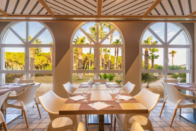 ULTRA LAST MINUTE SARDINIA 4****ALL INCLUSIVE BAIA CONTI ZBOR DIN OTOPENI CU TAXE INCLUSE