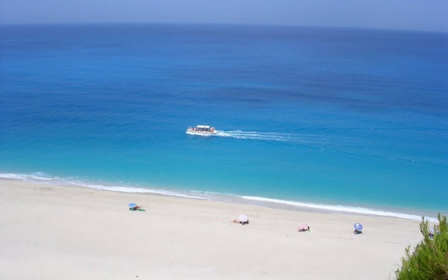  08.06 Autocar din Bucuresti, Grecia, Lefkada, Tropicana Inn 261 euro/pers/7 nopti cu mic dejun