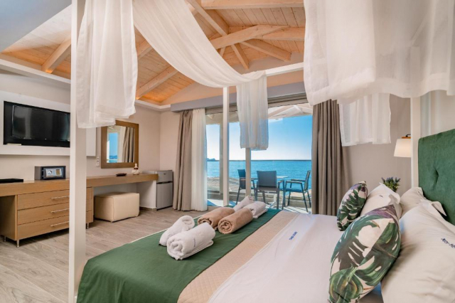 ULTRA LAST MINUTE ZAKYNTHOS CRYSTAL  BEACH HOTEL 4**** DEMIPENSIUNE ZBOR DIRECT DIN CLUJ NAPOCA CU TAXE INCLUSE