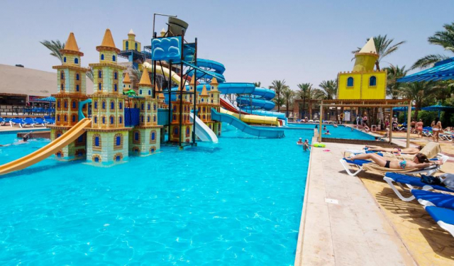 Sejur in Hurghada: 335 euro cazare 8 nopti cu All inclusive+ transport avion+ toate taxele 
