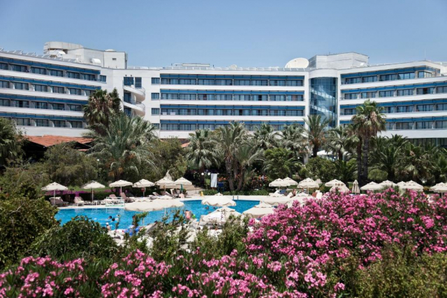 ULTIMELE LOCURI ANTALYA, AVION DIN BUCURESTI, LA HOTEL SUNRISE  RESORT MEMENTO 5*, LA TARIFUL DE 960 EURO/PERSOANA, UAI!