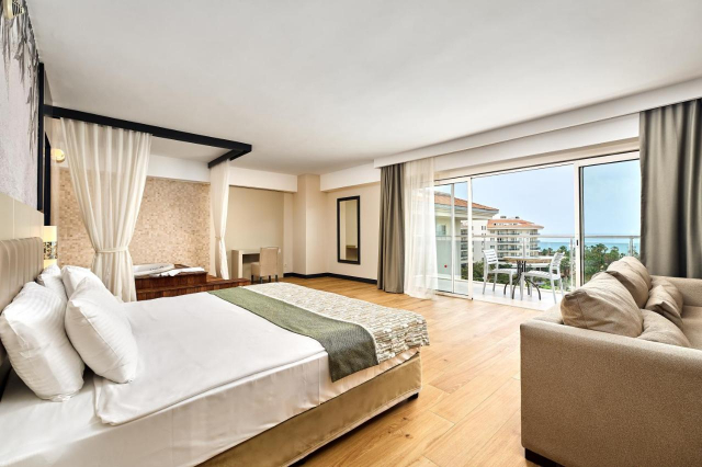 Sejur in Antalya: 540 euro cazare 7 nopti cu Ultra All inclusive+ transport avion+ toate taxele 