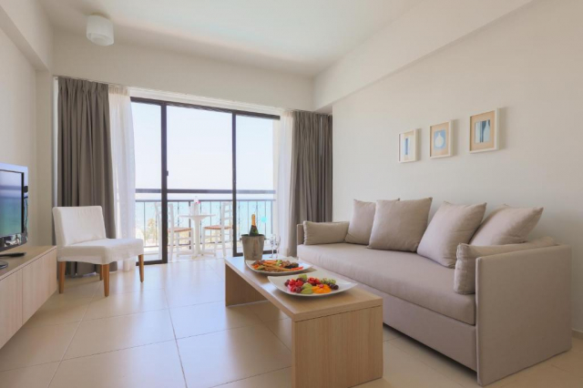ULTRA LAST MINUTE CIPRU  4**** SENTIDO SANDY BEACH  DEMIPENSIUNE ZBOR DIRECT DIN OTOPENI  CU TAXE INCLUSE